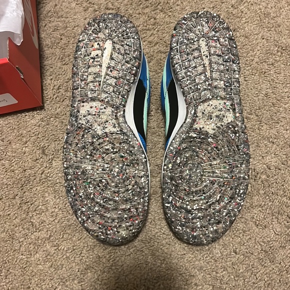 Nike dunks size 5y - Picture 4 of 4